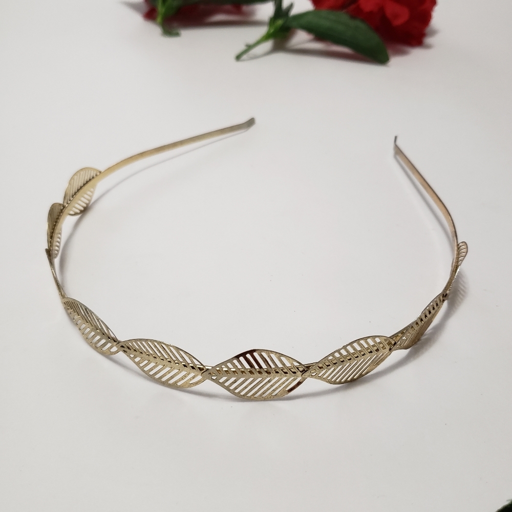 🌴 Golden leaf metal headband